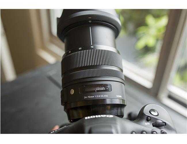 Sigma  24-70mm f2.8 ex dg macro canon ef
review