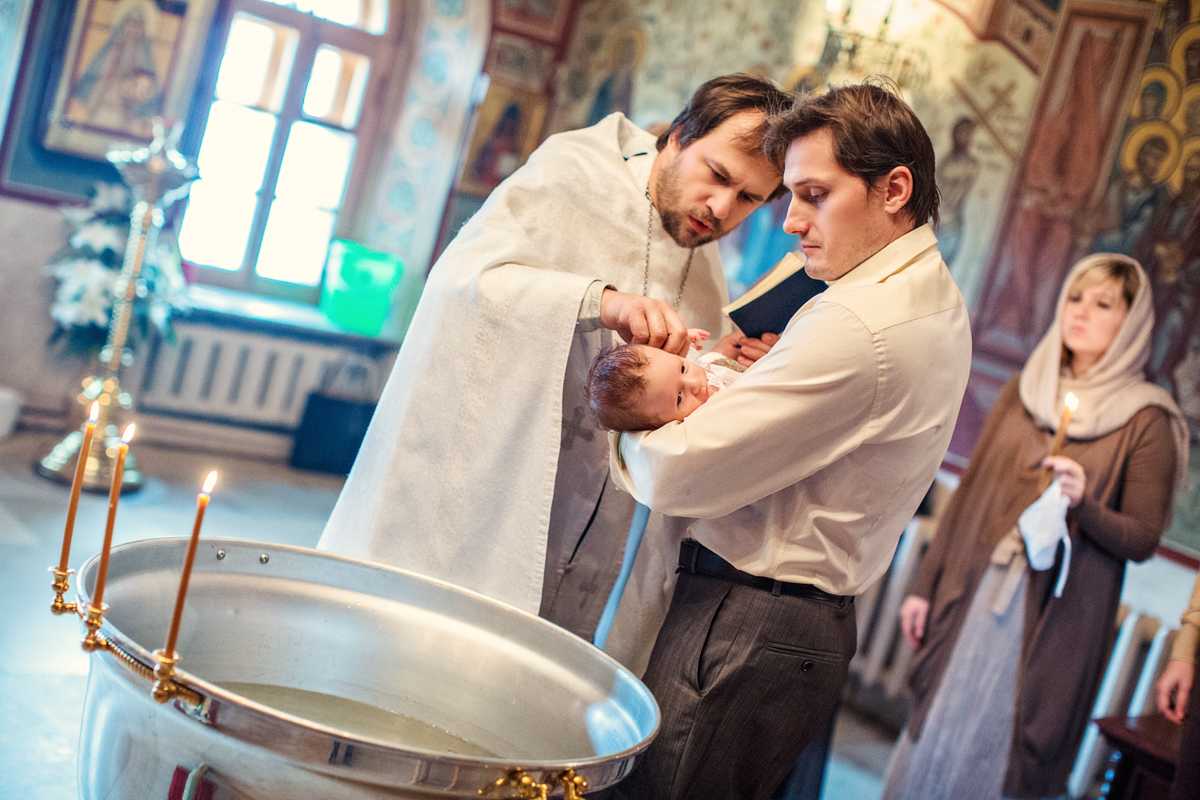 Как снимать крещение в церкви: как грамотно фотографировать крестины
