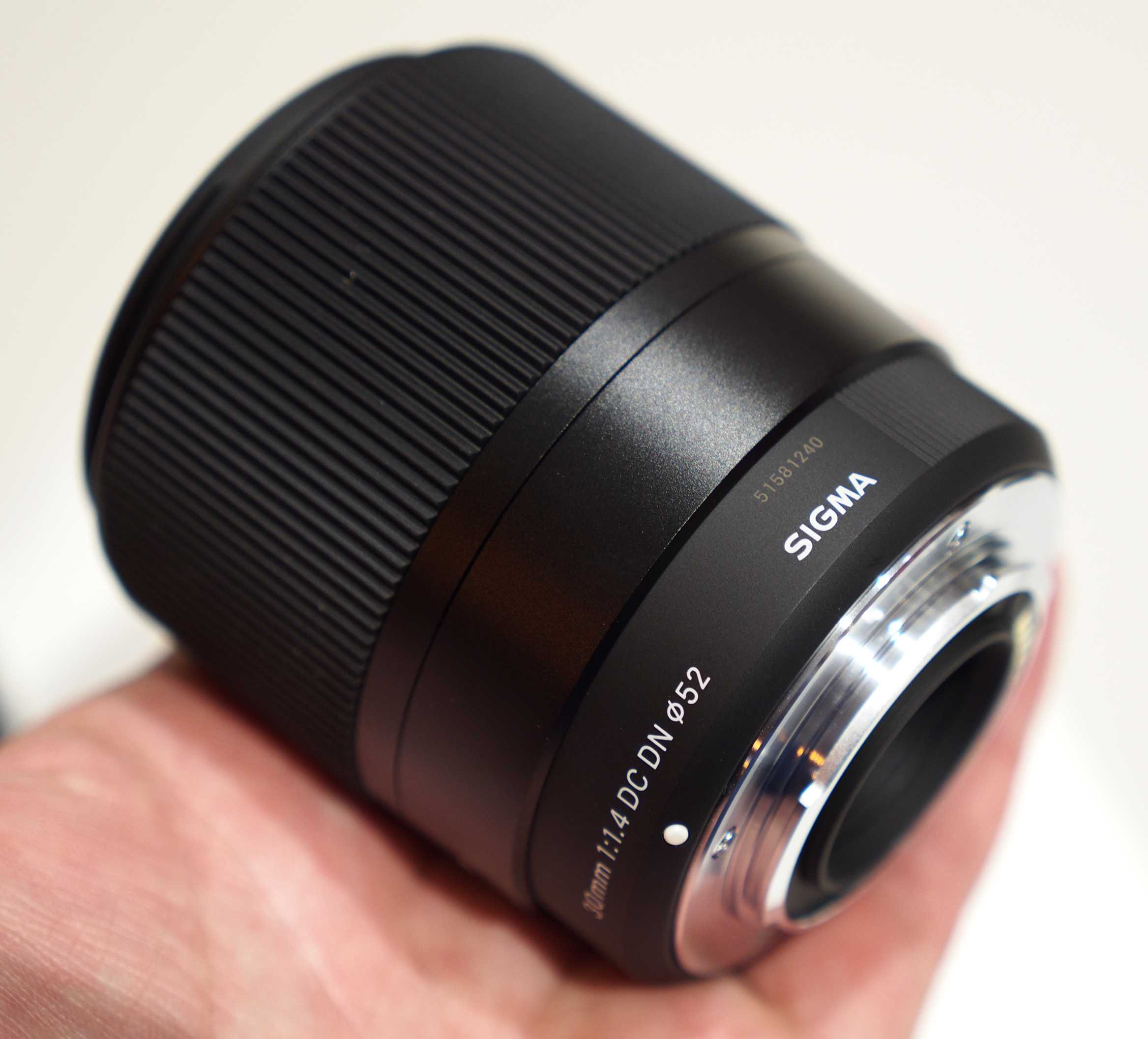 Sigma 30mm f1.4 dc dn contemporary review | pcmag