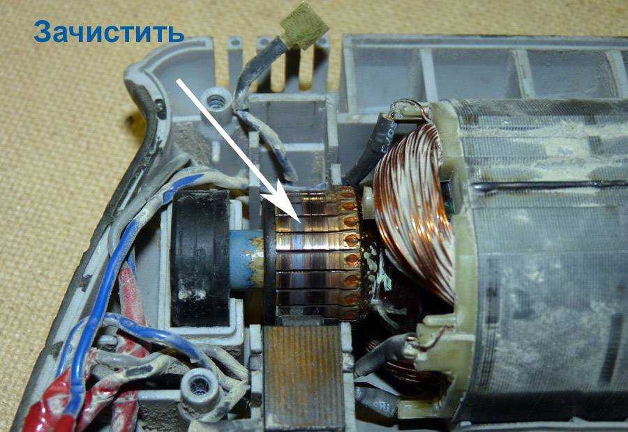 Почему сильно искрят щетки в электродвигателе пылесоса и что делать