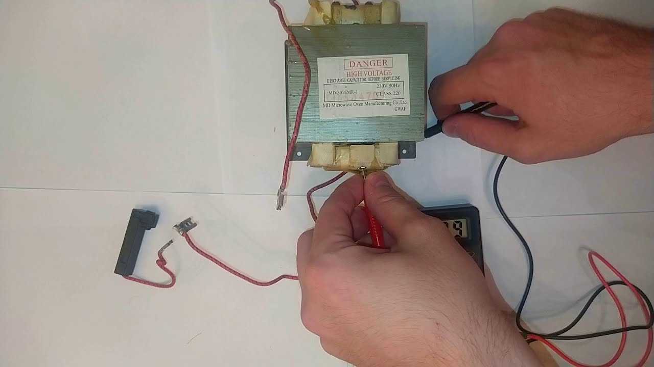По каким причинам не работает микроволновая печь