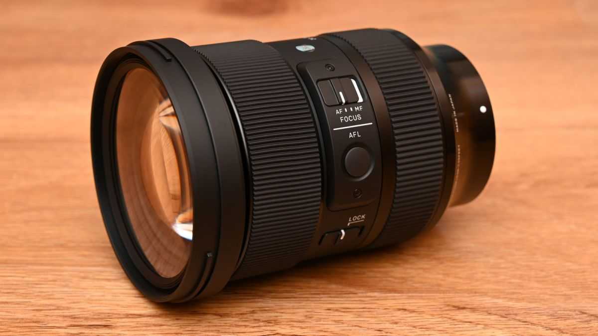 Sigma 28mm f1.8 ex dg aspherical macro lens review and specs