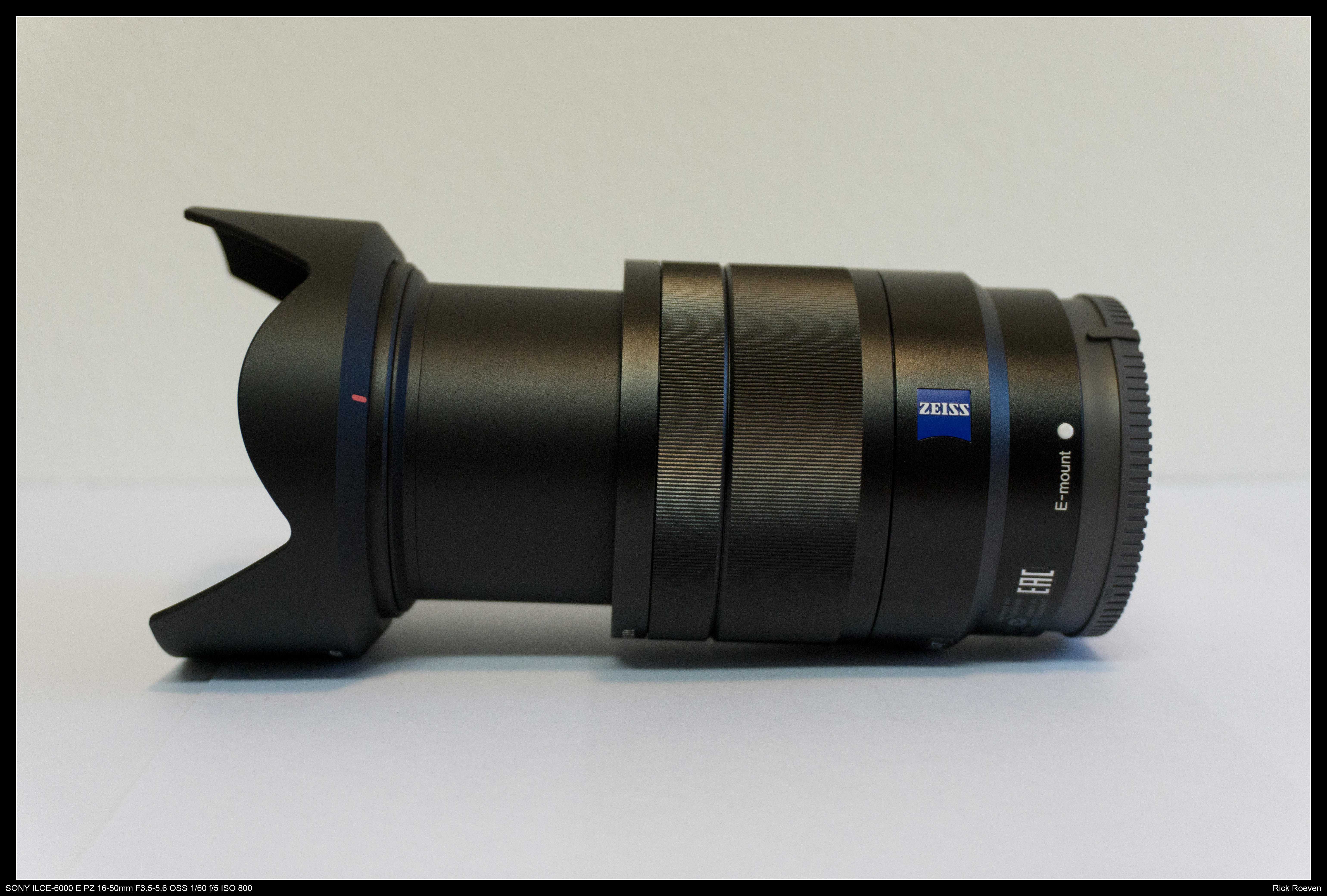 Sony sel1670z vario-tessar t e 16-70mm f4 za oss